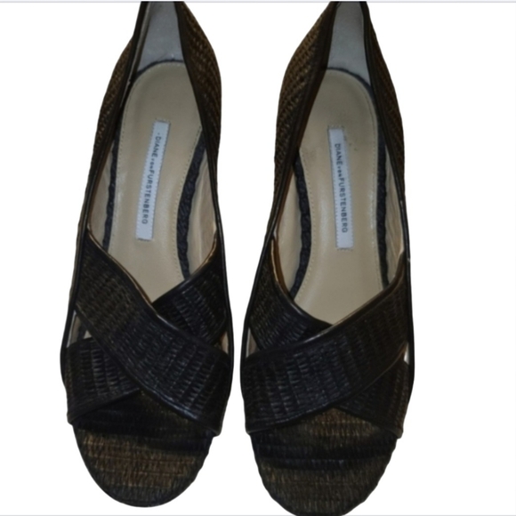 Diane Von Furstenberg Wedge Sandal Size 8 Brown - Picture 4 of 5